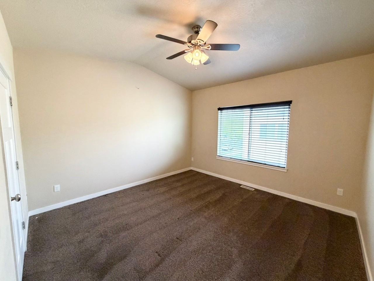 3673 W Lilac Heights Dr - Photo 5 of 12