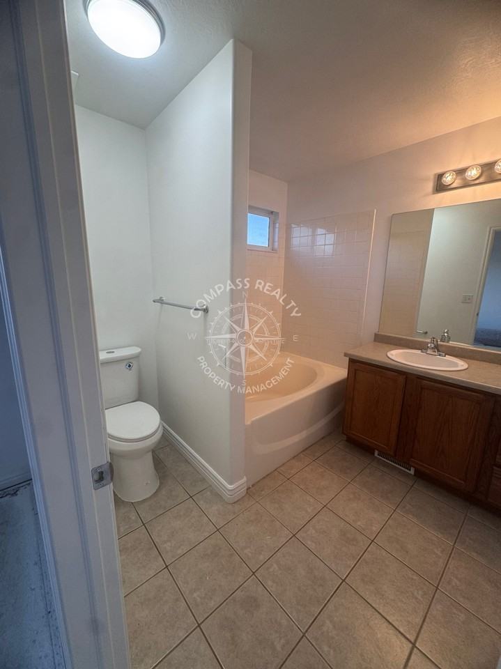 185 Crystal Bay Dr #1 - Photo 6 of 8