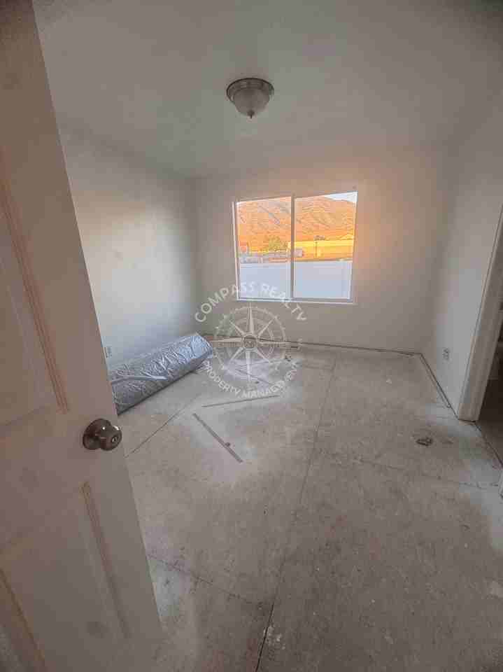 185 Crystal Bay Dr #1 - Photo 7 of 8