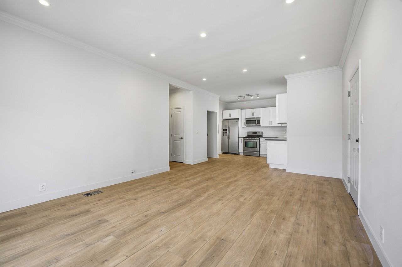911 South Kenmore Avenue #3/4 - Photo 4 of 13