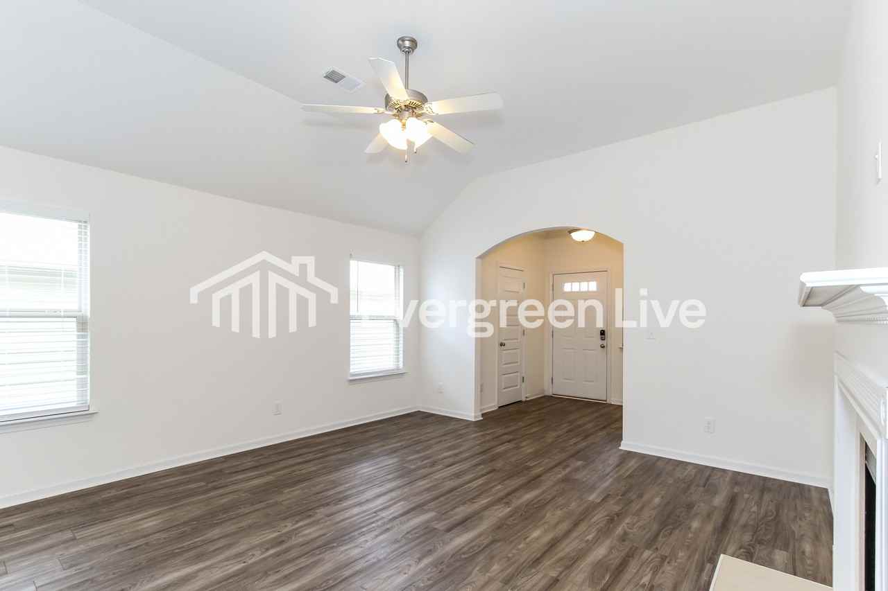 4834 Cove Ln - Photo 3 of 15