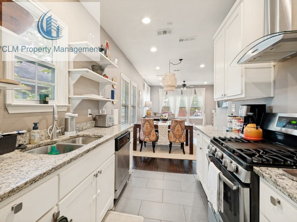 911 South Adams Avenue - Photo 6 of 13