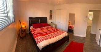 75 Rue Sherbrooke #2 - Photo 1 of 1