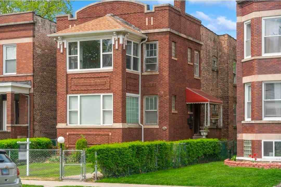 7748 S Saginaw Ave ##2