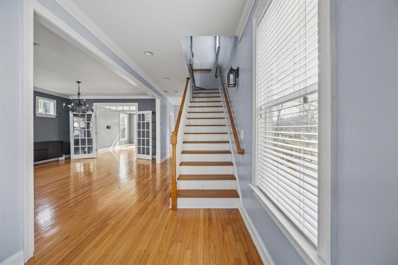 2010 Cambridge Ave - Photo 4 of 29