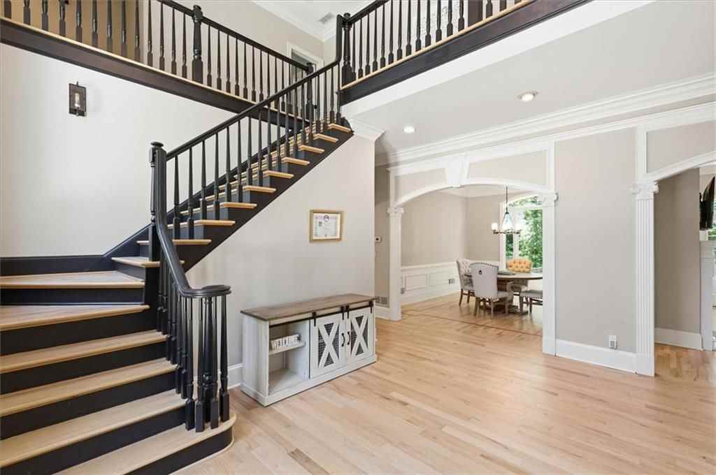 1247 Manor Oaks Ct - Photo 7 of 50