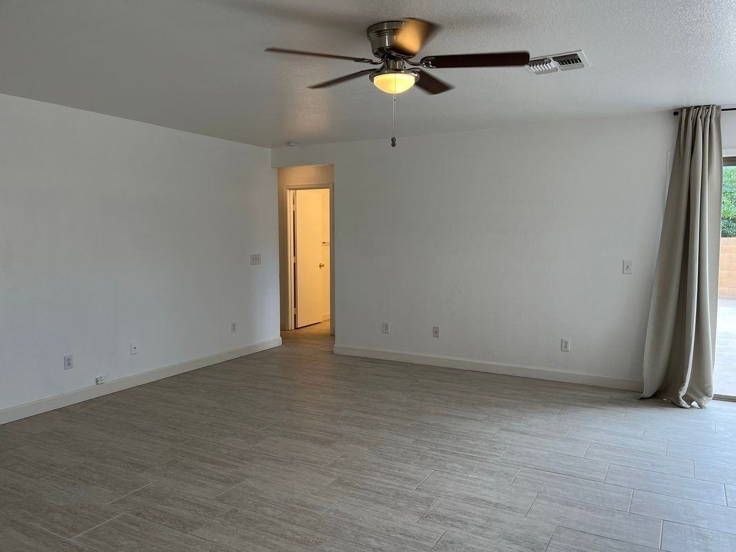 2403 E Palm Beach Dr - Photo 5 of 24