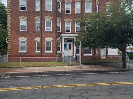 featured image of 182 Washington St ## 184
