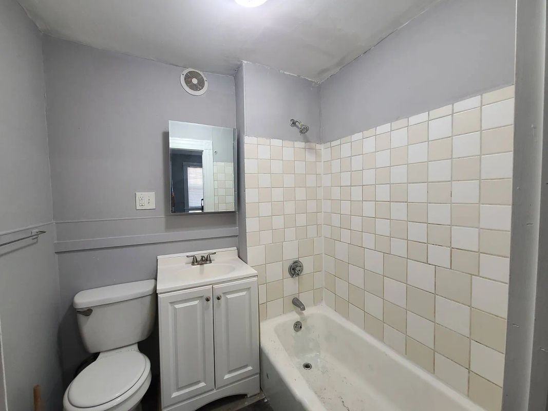 182 Washington St - Photo 6 of 9