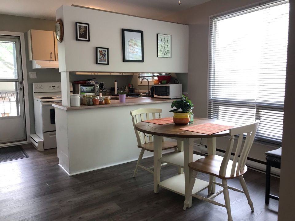 75 Rue Sherbrooke #2 - Photo 3 of 10
