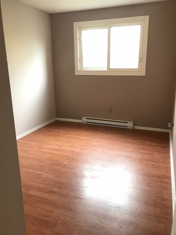 75 Rue Sherbrooke #2 - Photo 5 of 10