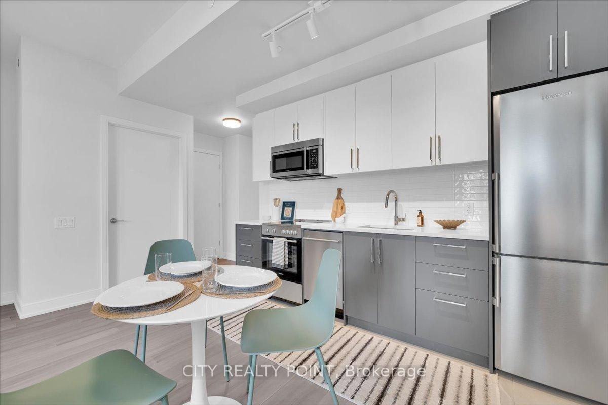 664 Spadina Avenue #216 - Photo 5 of 16