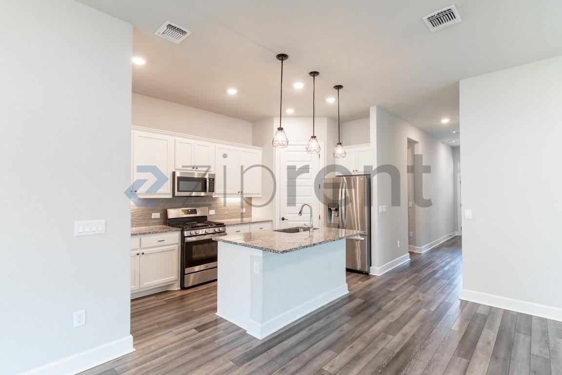 12803 Stanford Dr - Photo 4 of 13