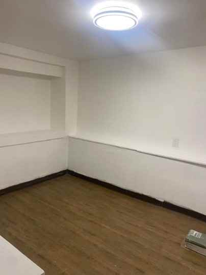 502 Somerset St.  W Ottawa, Ontario K1R 5J7 - Photo 7 of 10