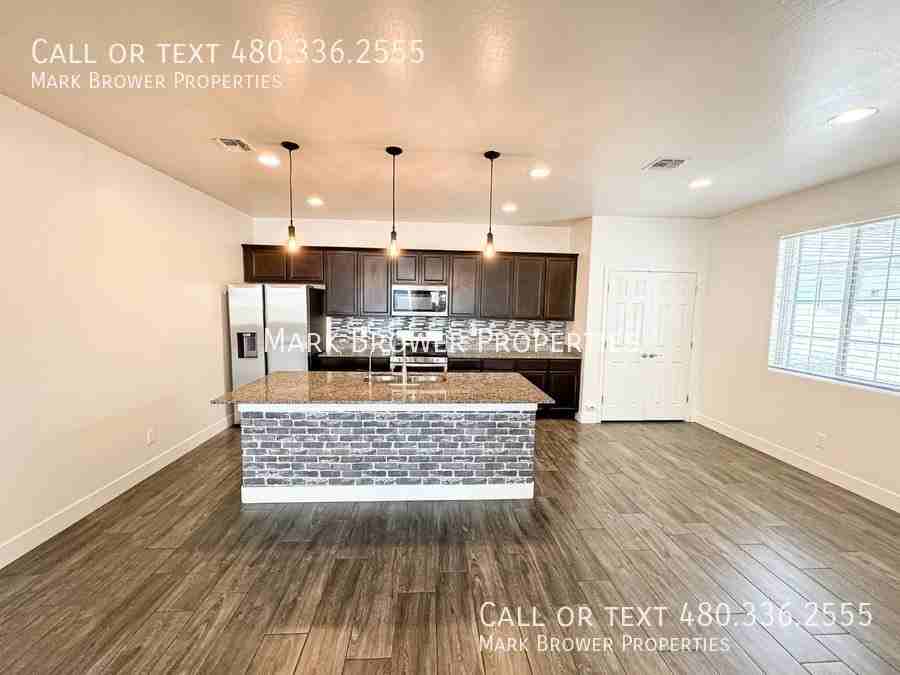 249 N Sandal - Photo 4 of 29