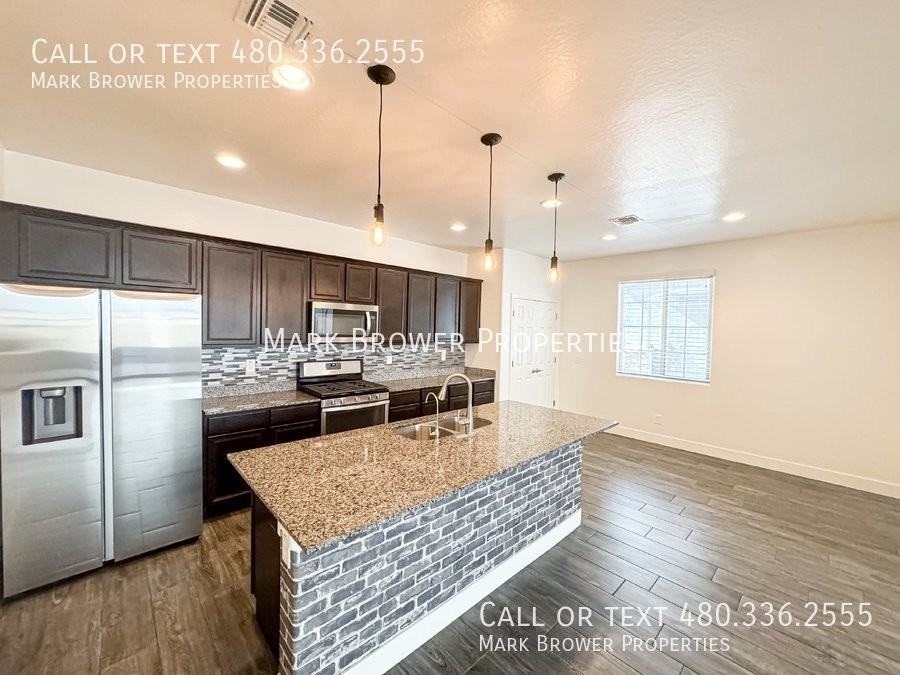 249 N Sandal - Photo 5 of 29