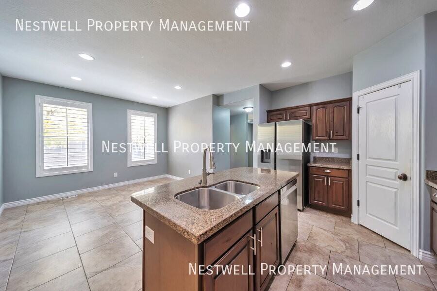 5424 W Brentford Ct - Photo 6 of 29