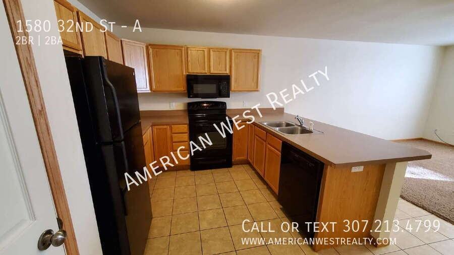 1580 32nd St #A - Photo 3 of 8