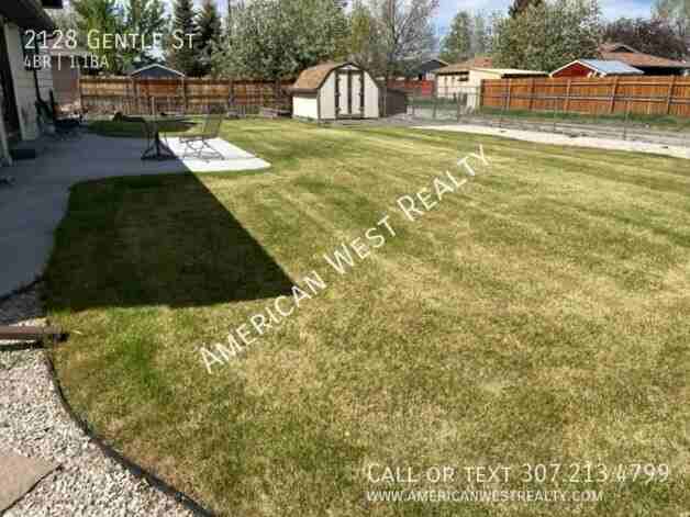 2128 Gentle St - Photo 4 of 14
