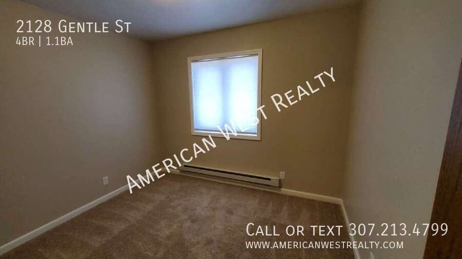 2128 Gentle St - Photo 5 of 14