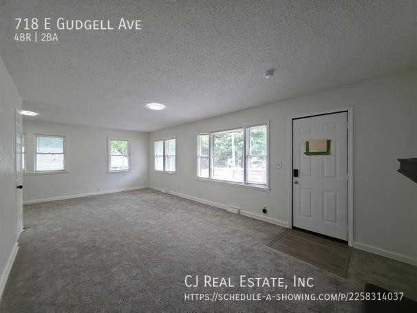 718 E Gudgell Ave - Photo 3 of 11