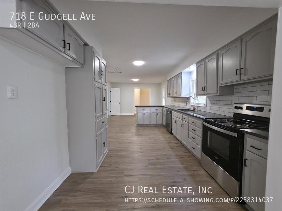 718 E Gudgell Ave - Photo 6 of 11