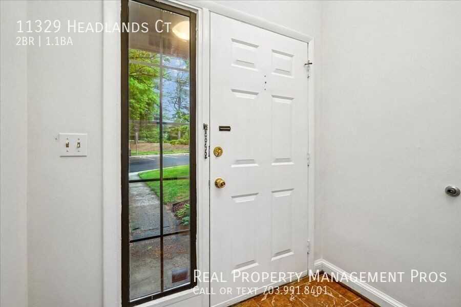 11329 Headlands Ct - Photo 4 of 24