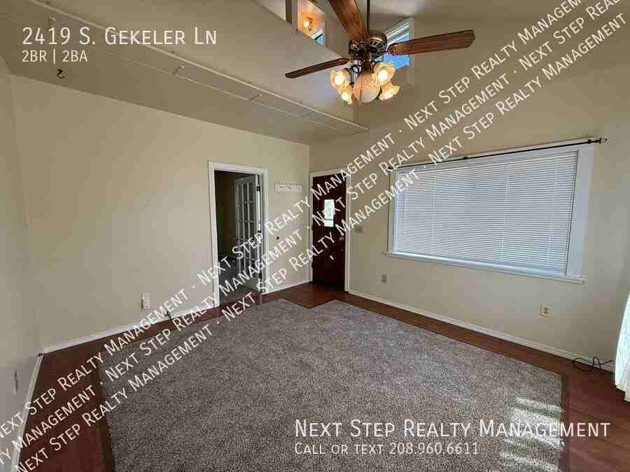 2419 S Gekeler Ln - Photo 3 of 16