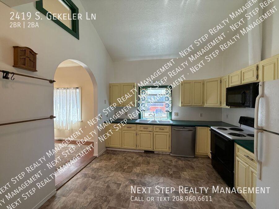 2419 S Gekeler Ln - Photo 5 of 16