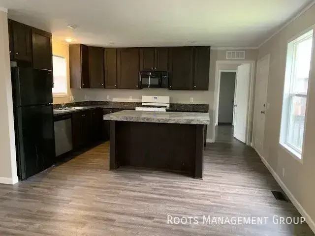 29 Ronald Dr #R29 - Photo 2 of 22