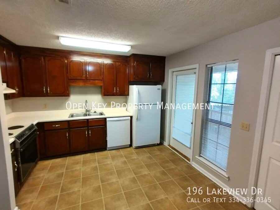 196 Lakeview Dr - Photo 7 of 27