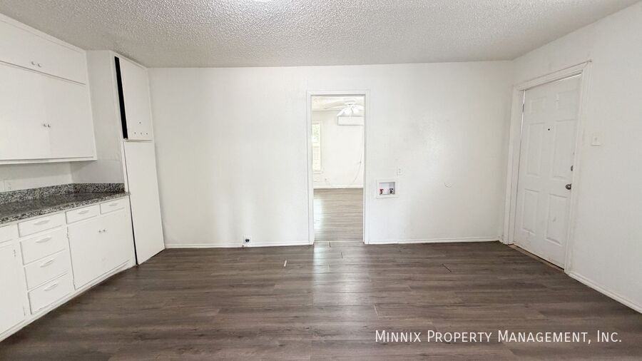 1914 20th St #A - Photo 7 of 14