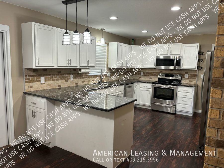 225 Ridgewood St - Photo 5 of 14