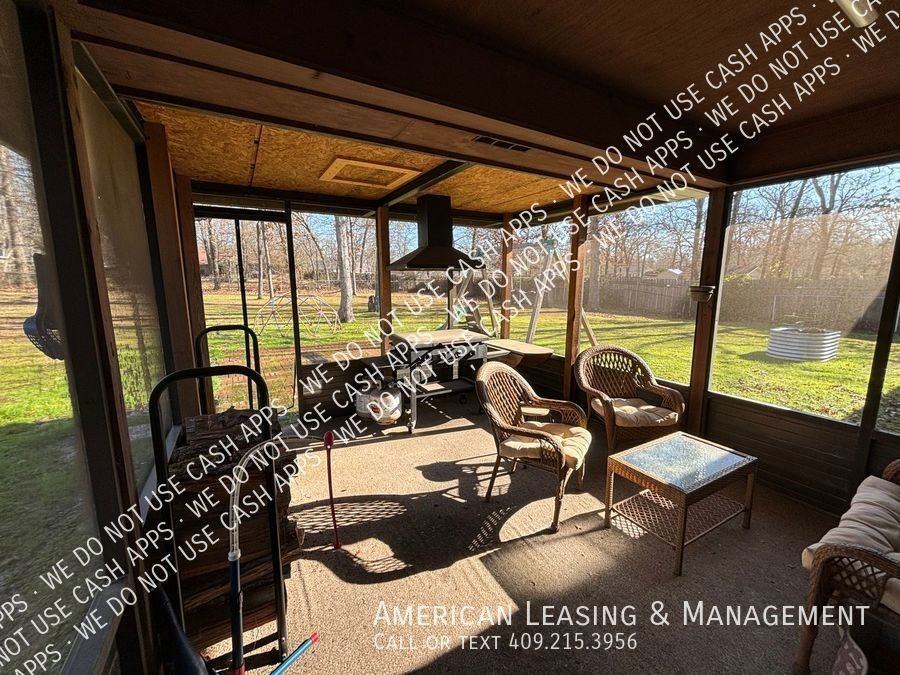 225 Ridgewood St - Photo 7 of 14
