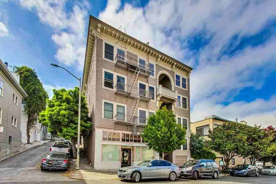 281 Francisco St - Photo 3 of 23