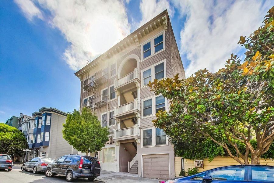 281 Francisco St - Photo 4 of 23