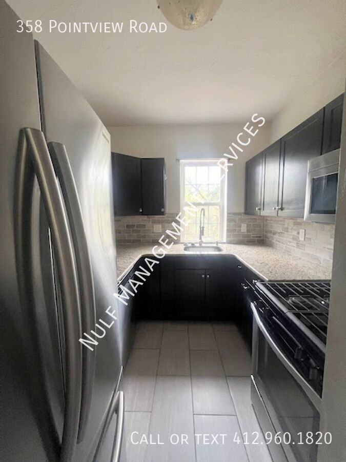 358 Pointview Rd - Photo 2 of 12