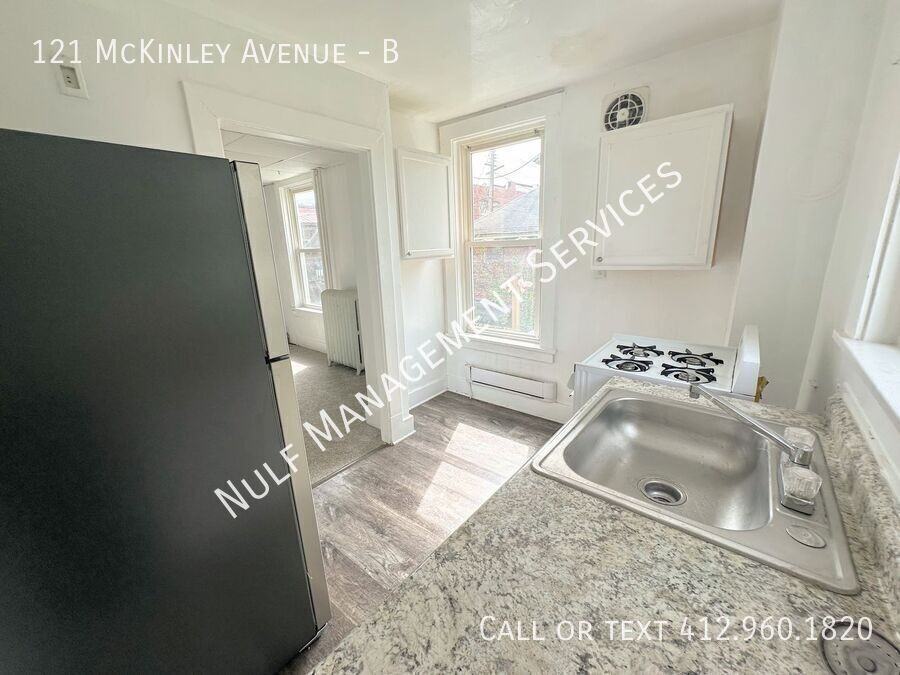 121 Mckinley Ave #B - Photo 3 of 6