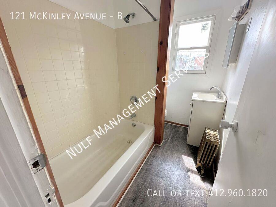 121 Mckinley Ave #B - Photo 4 of 6