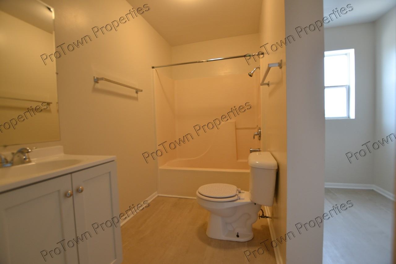 404 Oneida Street #2 - Photo 2 of 9