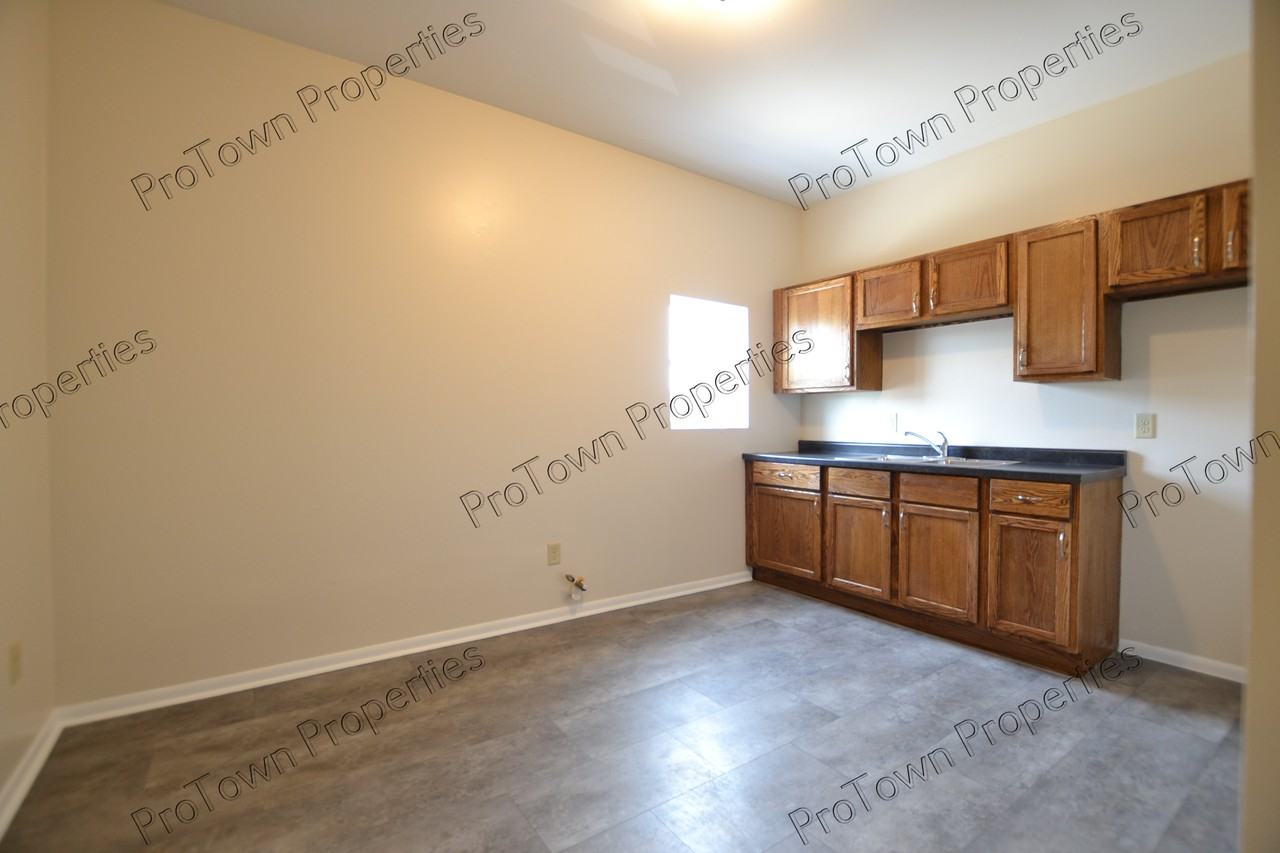 404 Oneida Street #2 - Photo 3 of 9