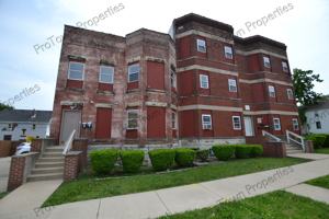 featured image of 404 Oneida Street #2
