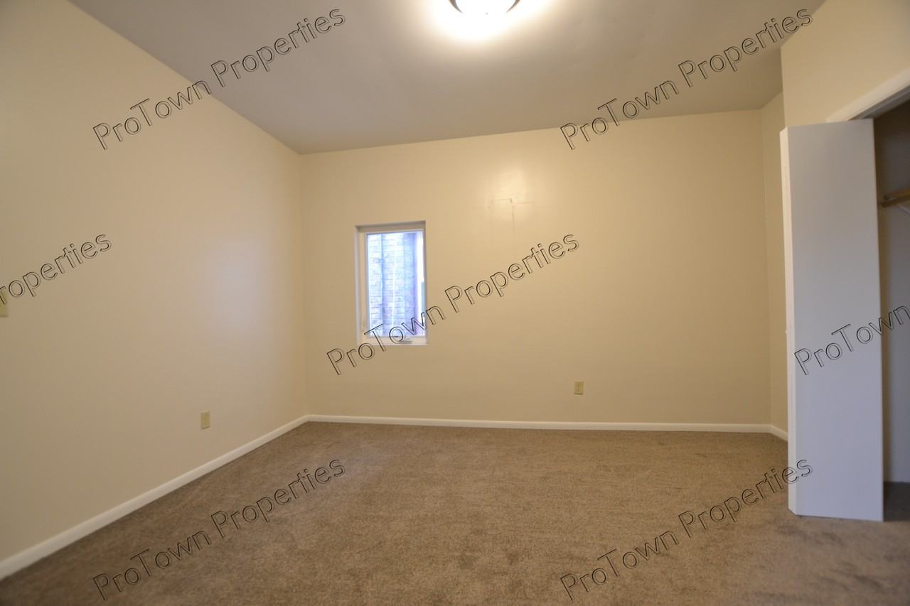 404 Oneida Street #2 - Photo 6 of 9