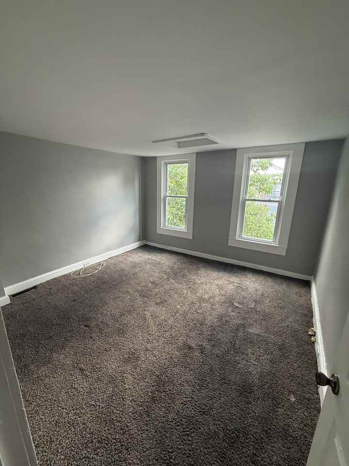 3160 Ravenwood Avenue - Photo 6 of 8