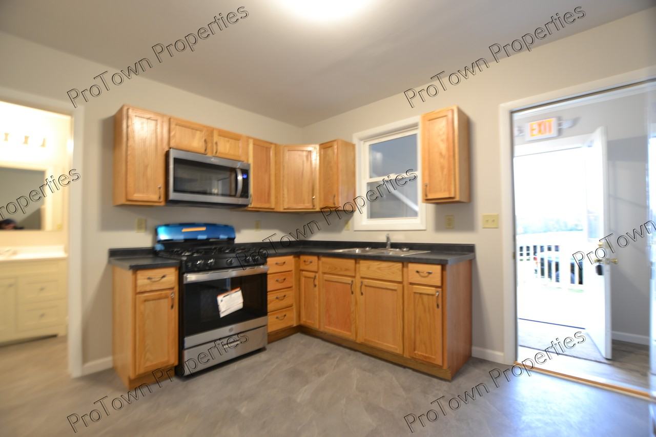 333 Hughes Avenue #1S - Photo 4 of 9