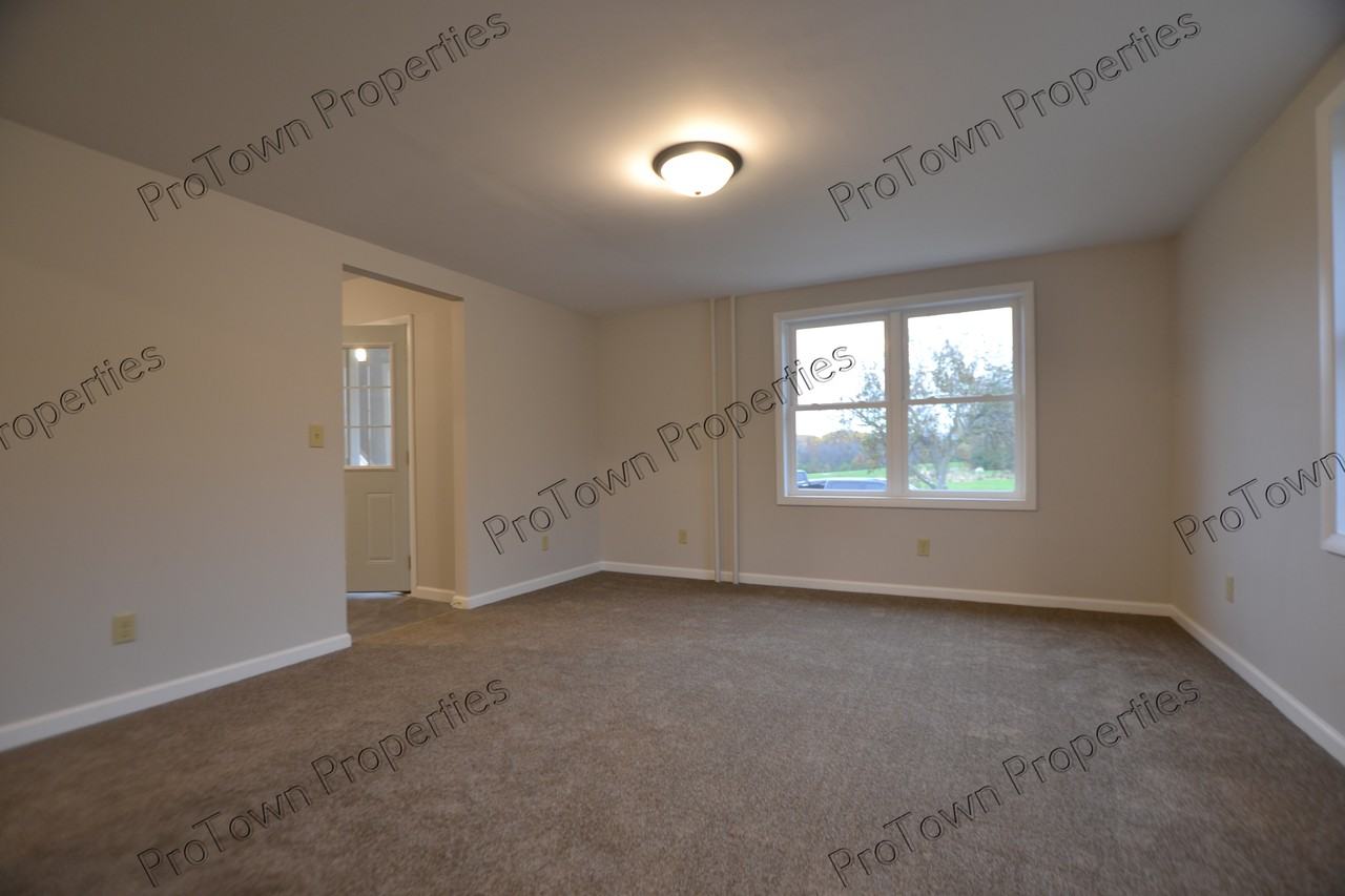 333 Hughes Avenue #1S - Photo 7 of 9
