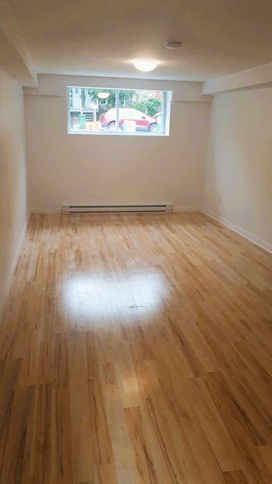 6640 44e Avenue #A - Photo 4 of 7
