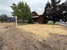 4006 N Addison St - Photo 1 of 1