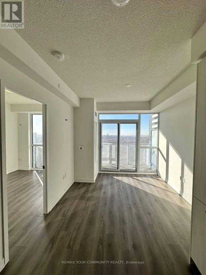225 Commerce Street - Photo 5 of 11