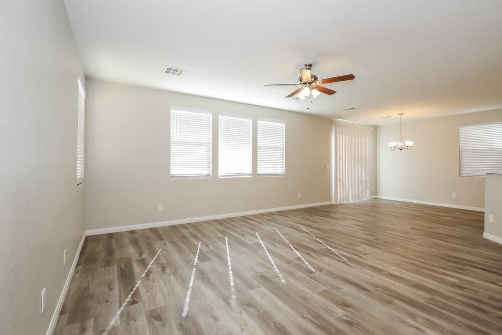 109 Big Cliff Ave - Photo 4 of 17